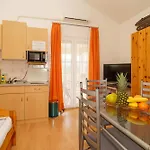 Holiday home Kuca Orhidea