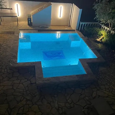 Holiday home Kuca Orhidea