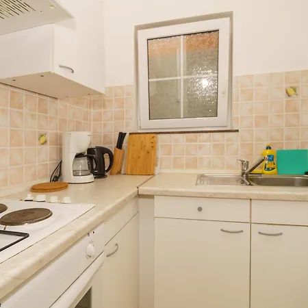 Holiday home Kuca Orhidea *