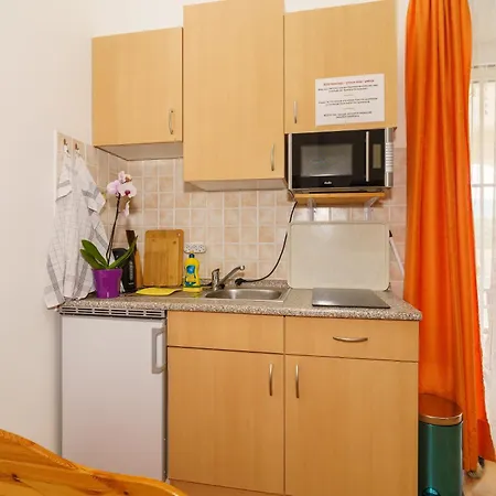 Holiday home Kuca Orhidea *