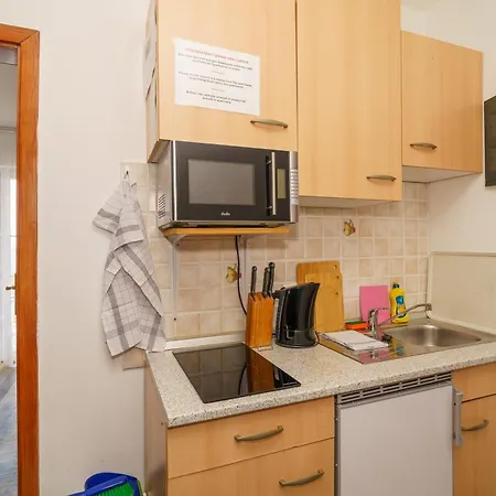Holiday home Kuca Orhidea