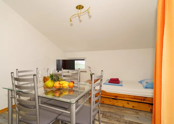 Nyaraló Kuca Orhidea *